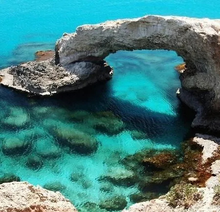 A Cozy Near The Ligthouse Beach! Nearby! Paphos