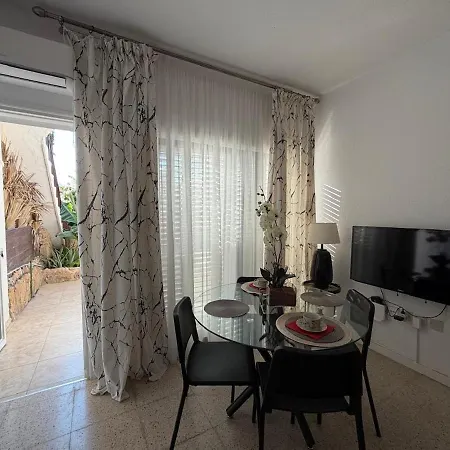Appartement A Cozy Near The Ligthouse Beach! Nearby! Paphos